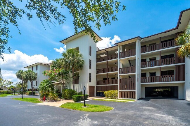 Building Photo - 166 SE St Lucie Blvd