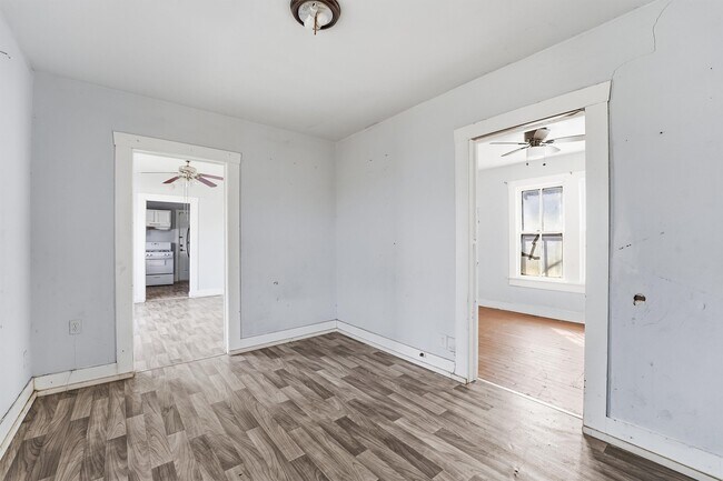 Building Photo - 2420 Stevens St