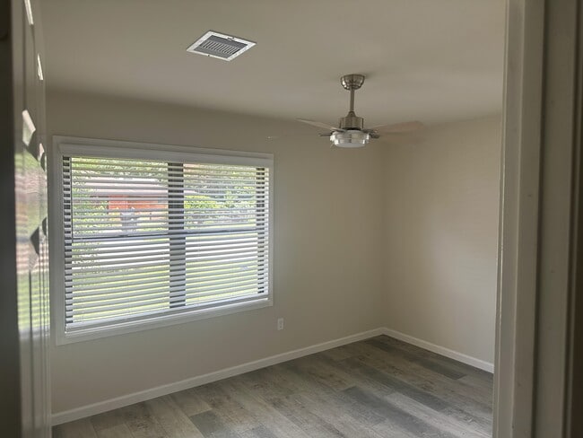 Building Photo - 11802 Leitrim Way