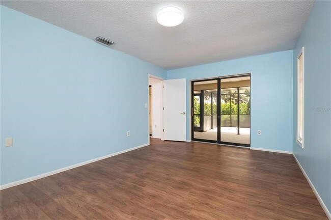 Building Photo - 133 1st Ave