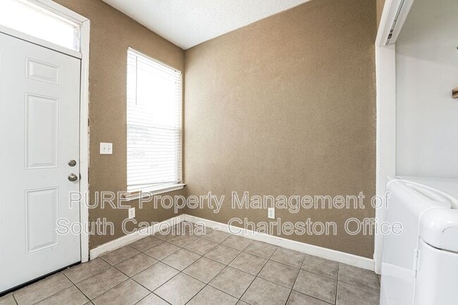 Building Photo - 3891 Four Poles Park Dr
