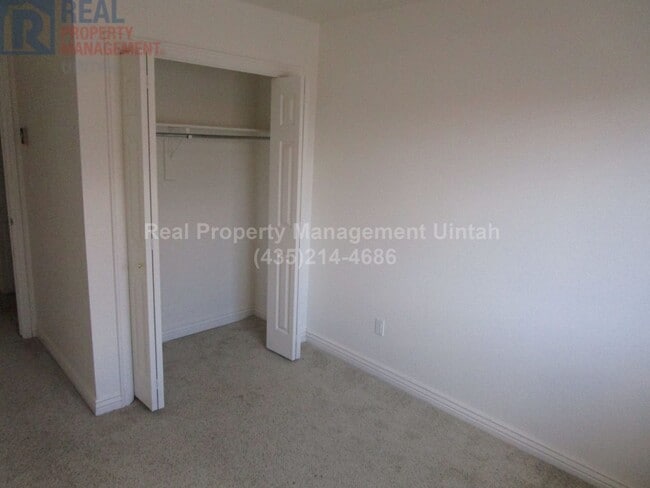 Building Photo - 3 Bed 2 bath Townhome in Ashley Park Estates