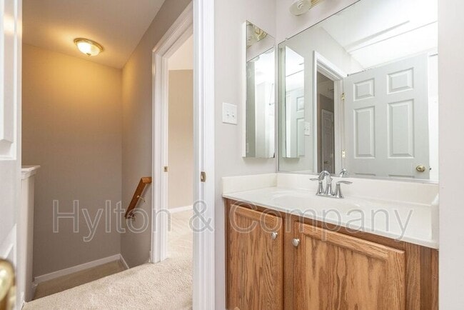 Building Photo - 907 Dominion Townes Ct