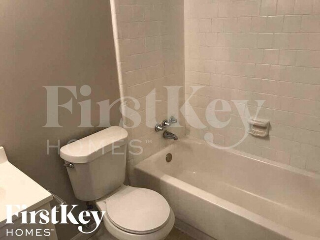 Building Photo - 11198 Shannon Cir