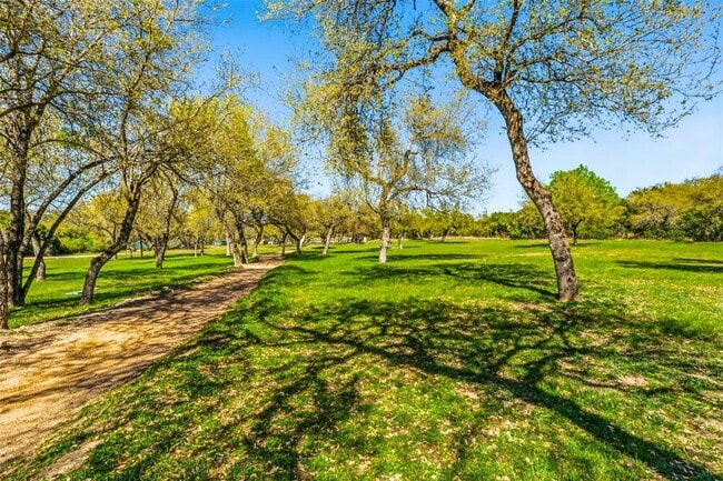 Building Photo - 5921 Hiline Rd