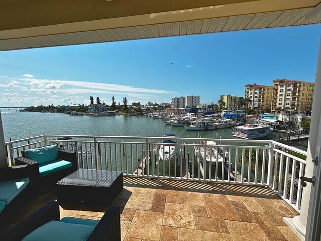 Building Photo - Available June 1st | Stunning Waterfront Home in Madeira Beach – 3 Bed / 3 Bath