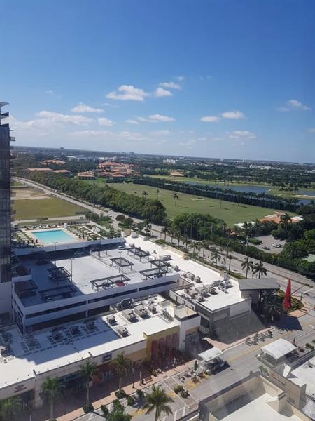 Building Photo - 5300 NW 85th Ave