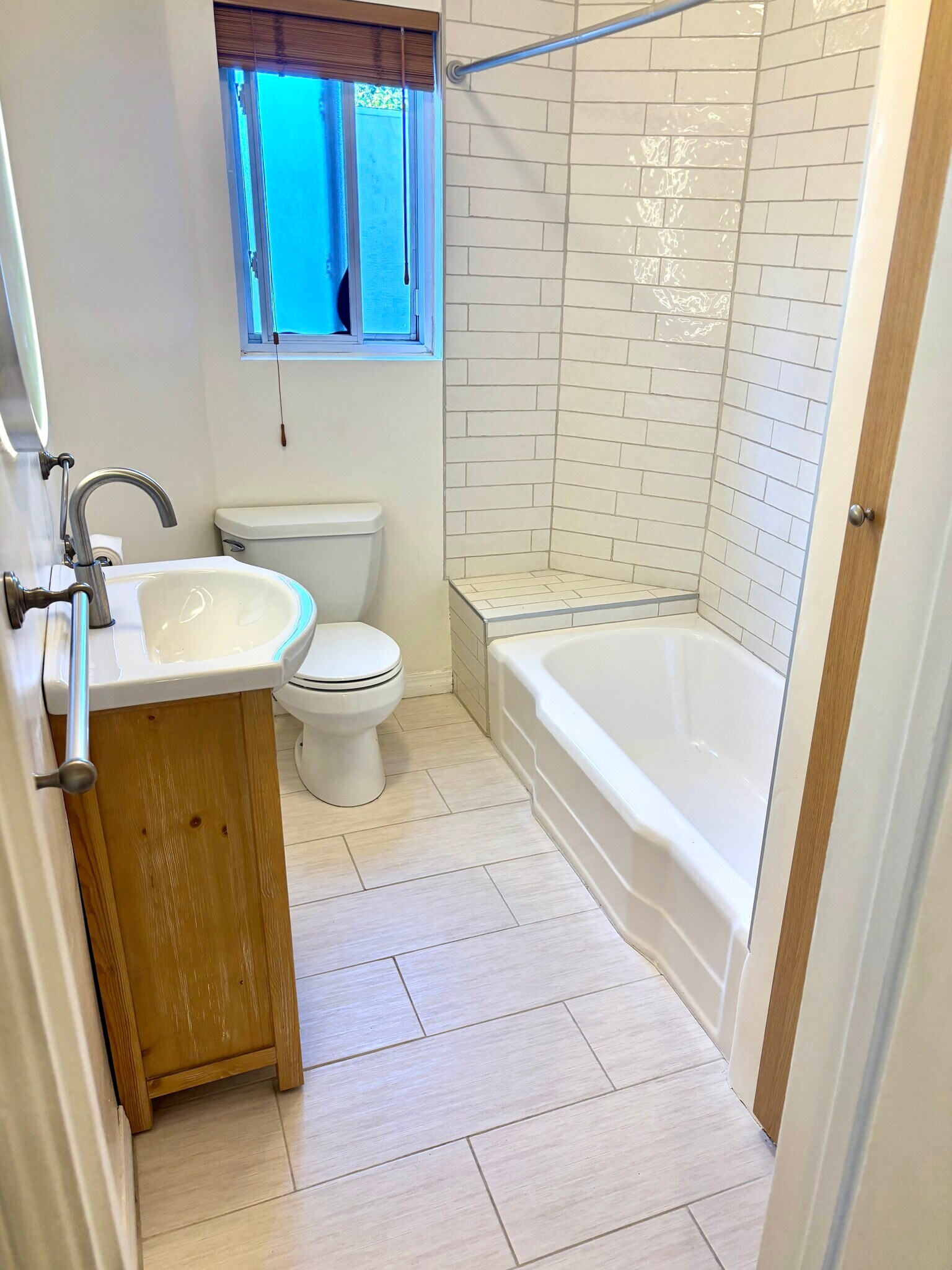 Building Photo - 8523 Pickford St