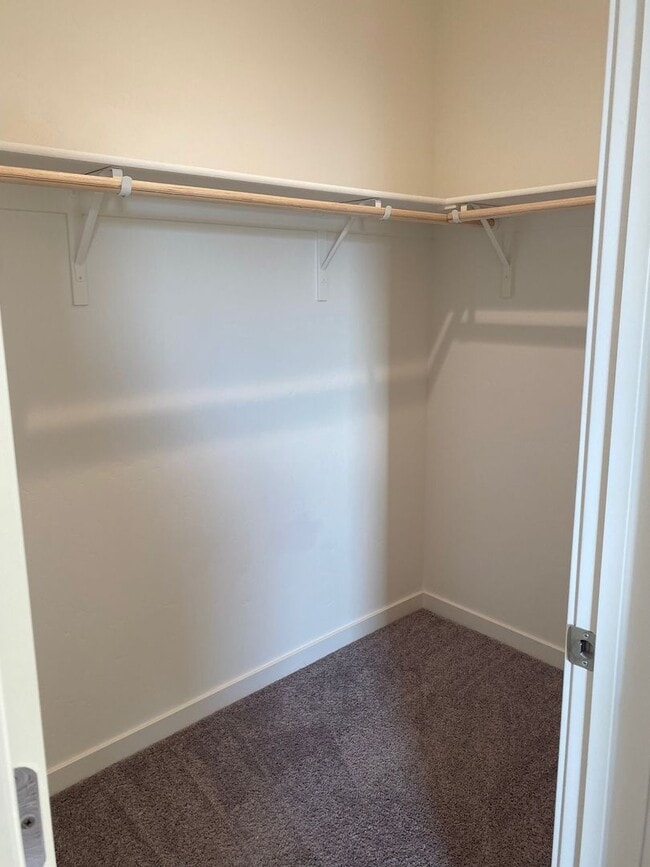 Building Photo - Vibrant 3 story 2bed/2.5bath home at the Mill at Broadway