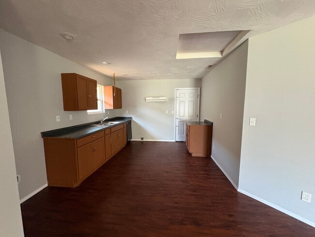 Building Photo - Reed Enterprises Management