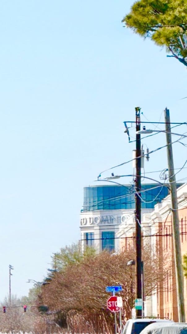 Building Photo - ***4 Bed RENOVATED house/ODU Students welcome! Granite countertops