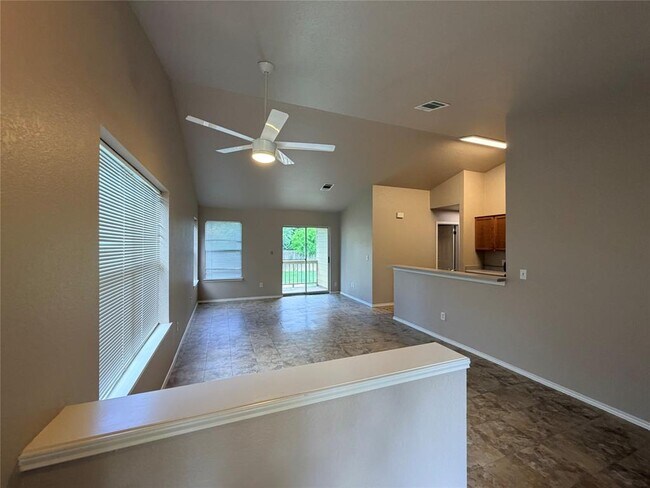Building Photo - 2904 Whisper Oaks Ln