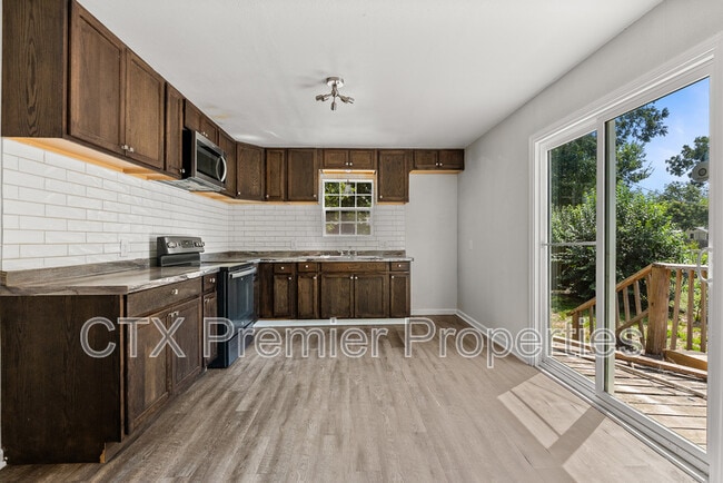 Building Photo - 1109 S 41st St