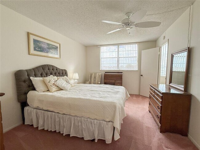 Building Photo - 4880 Locust St NE