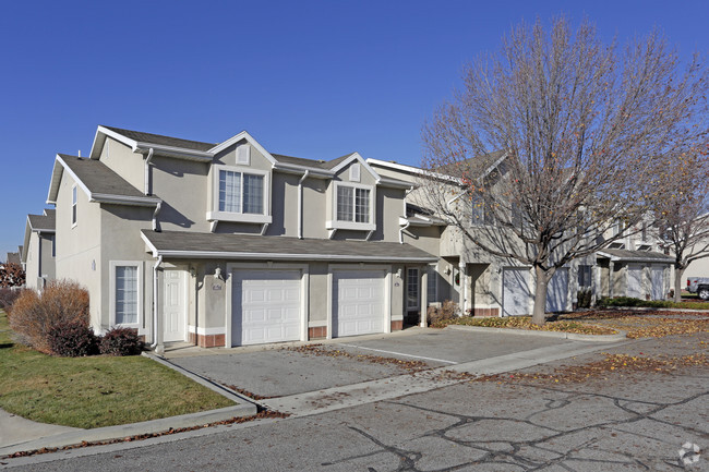 Building Photo - Oakstone