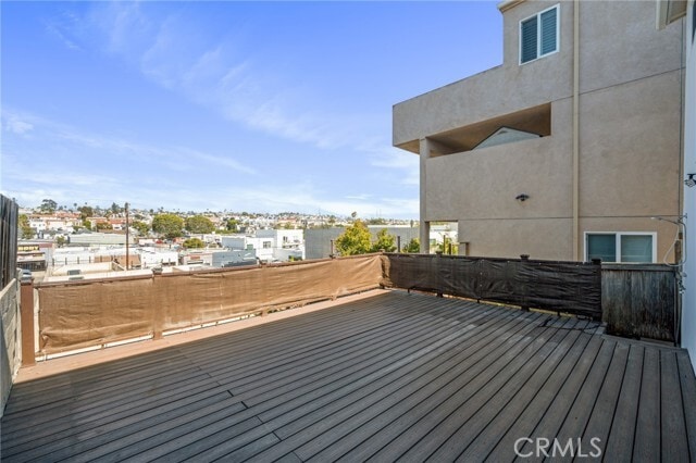 Building Photo - 648 Loma Dr