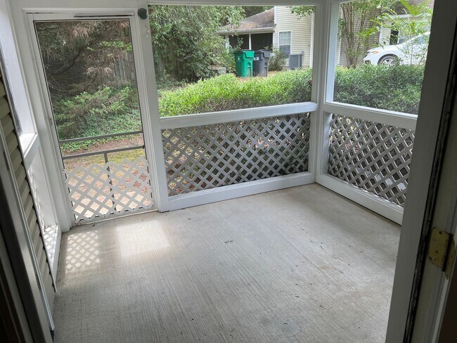 Building Photo - 6611-7227 Bevington Duplex