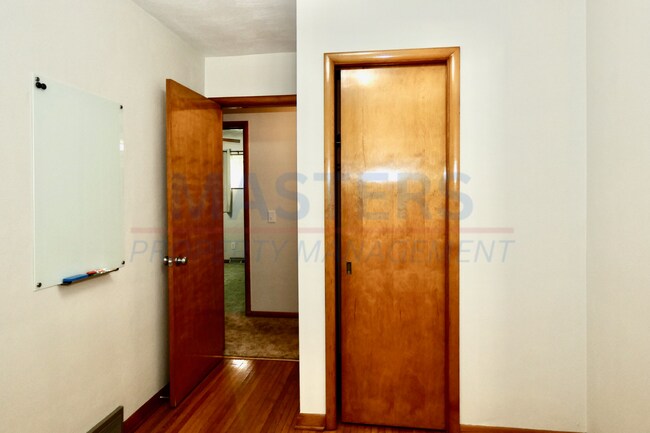 Building Photo - Spacious 3 Bedroom + Office Home in Maumee with New Appliances & Finished Basement