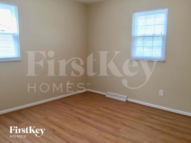 Building Photo - 1716 Eastwind Ct