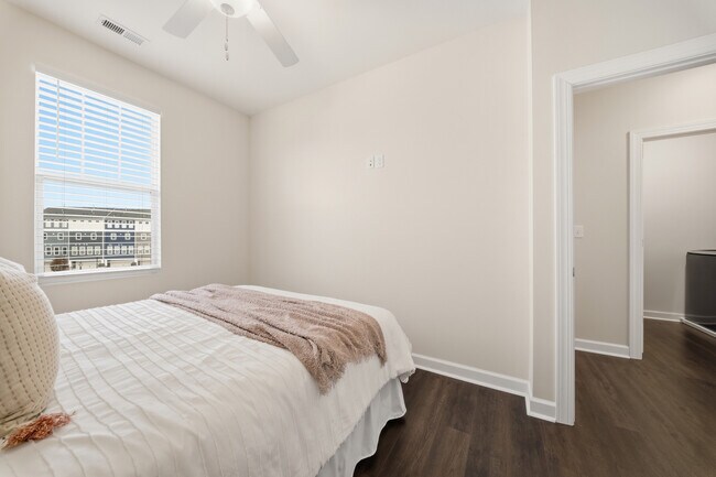 Building Photo - 4106 Pleasant Ave