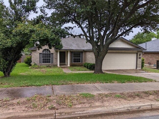 Primary Photo - 1406 Royce Ln