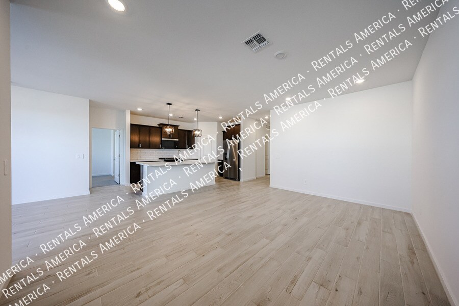 Building Photo - 15940 W Gray Fox Trl