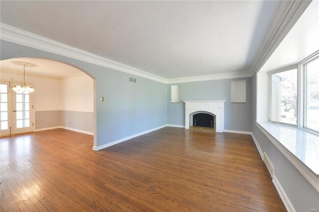 Building Photo - 4 Girard Dr