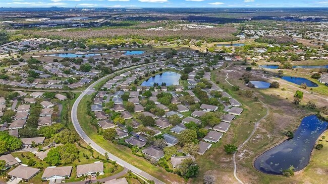 Building Photo - 1415 Langley Dr