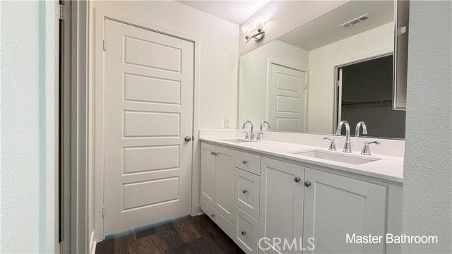 Building Photo - 12745 Watt Ln