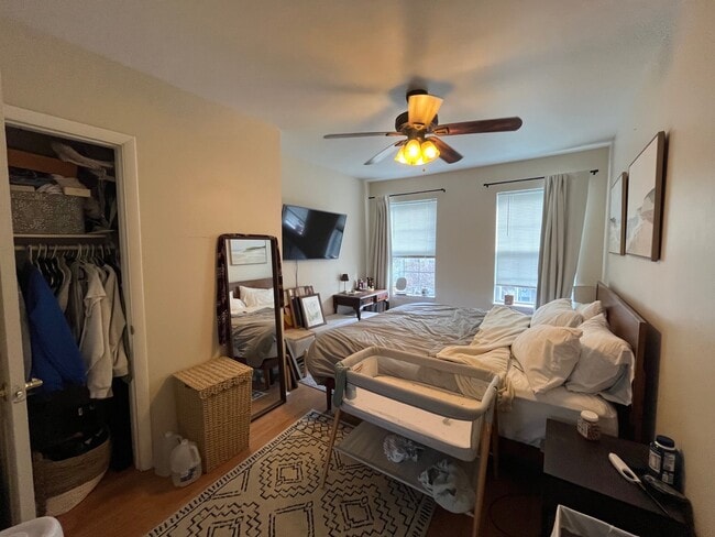 Building Photo - 5202 Dresden Wy