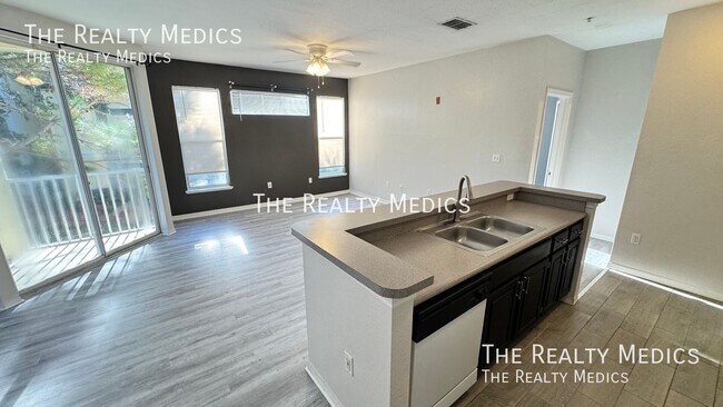 Building Photo - 8913 Legacy Ct