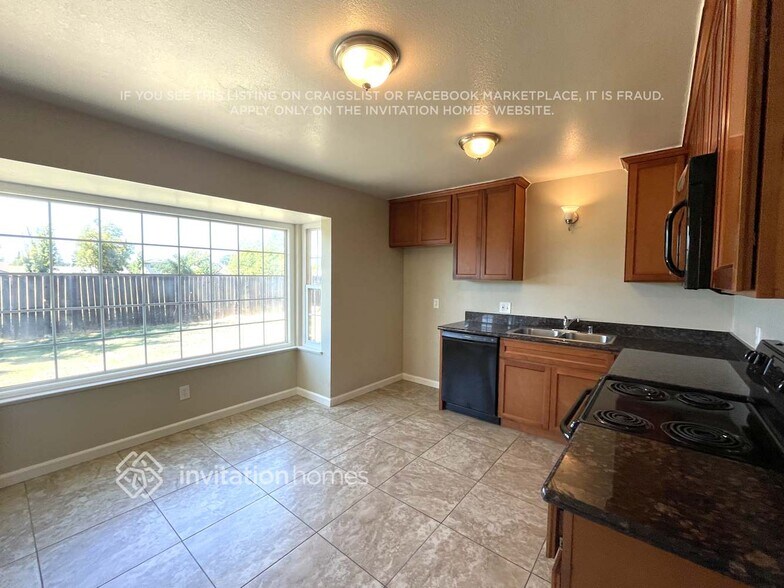 Building Photo - 518 Trumpeter Dr