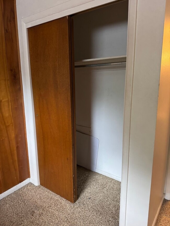 Building Photo - 1 Bedroom 1 Bath-Moon Township