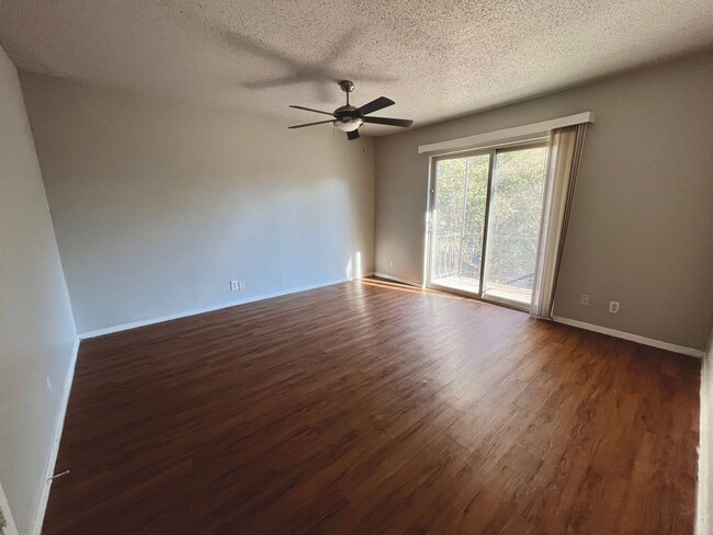 Building Photo - 2Bed/1Bath in Travis Heights