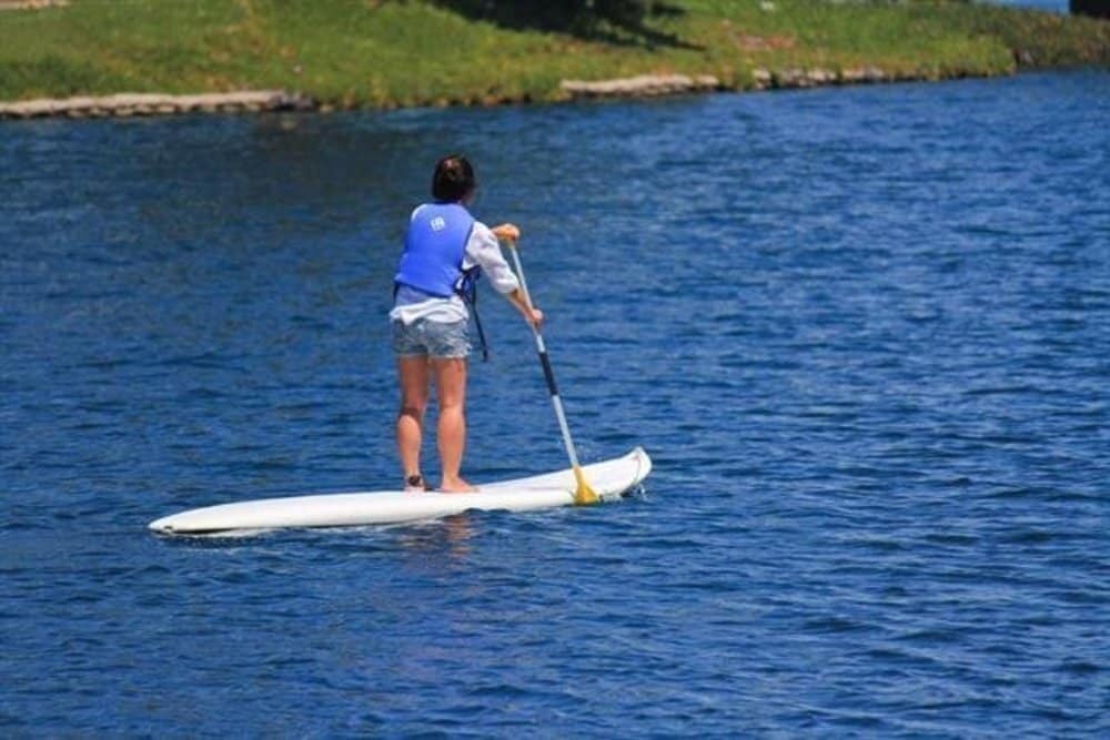 Paddle boarding from backyard - 86 Pelican Ln