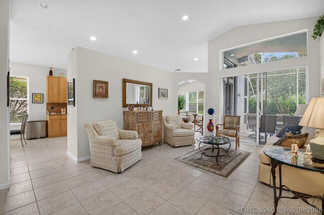 Building Photo - 11176 Ihilani Way