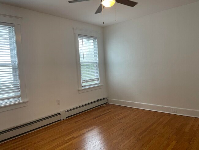Building Photo - 134 Highland Ave