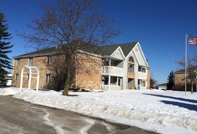 Building Photo - S85W18720 Jean Dr