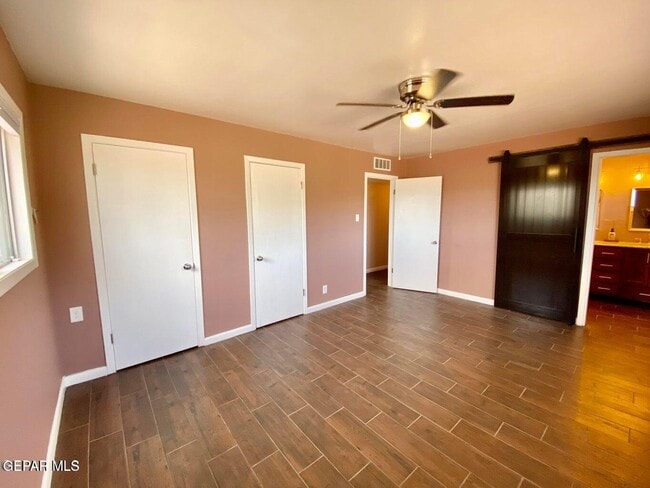 Building Photo - 3213 El Morro Rd