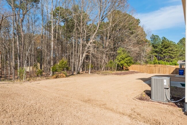 Building Photo - Beautiful 3 bedroom home on a corner lot!