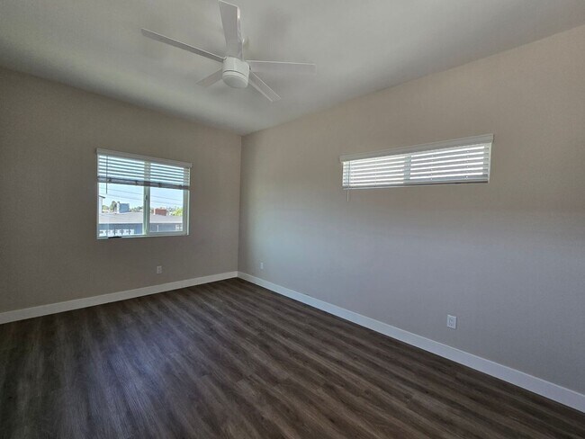 Building Photo - NEW 4BD/2BA, Large Balcony!!