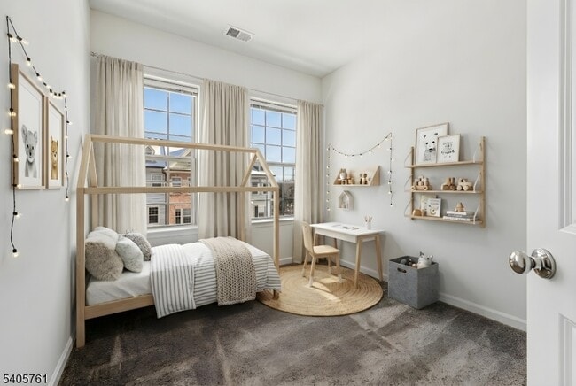 Building Photo - 32 Cortland Ct