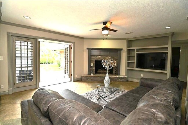 Building Photo - 4062 Falkirk Ln