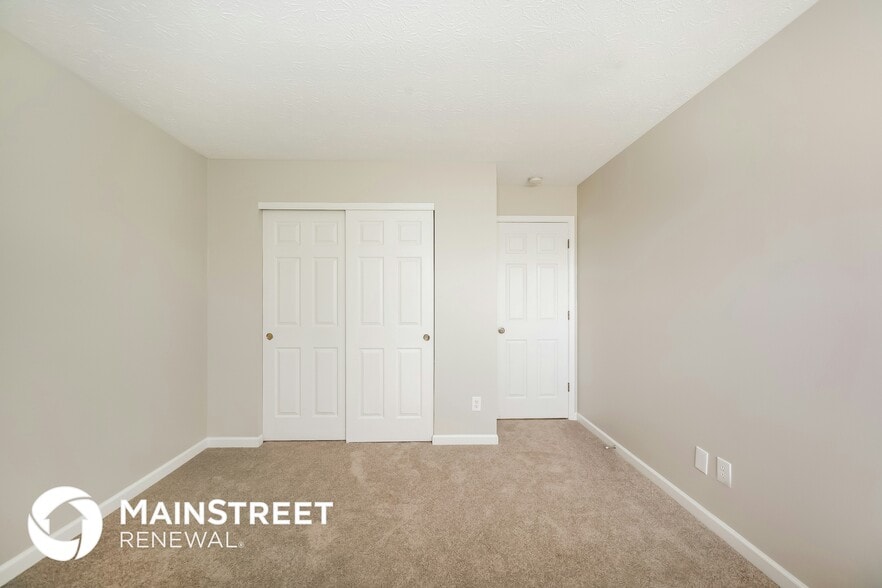 Building Photo - 113 Oakview Dr