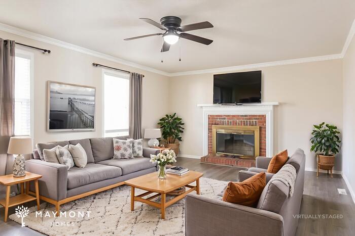 Building Photo - 602 Creek Dr