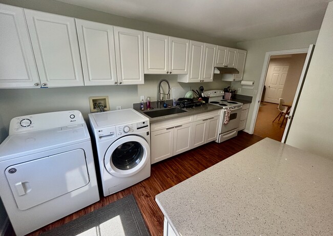 Building Photo - 116 Hanupaoa Pl