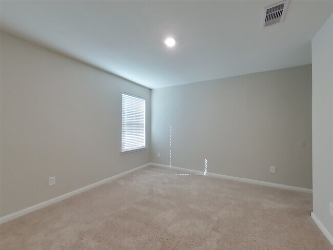 Building Photo - 23064 Shakespeare Dr