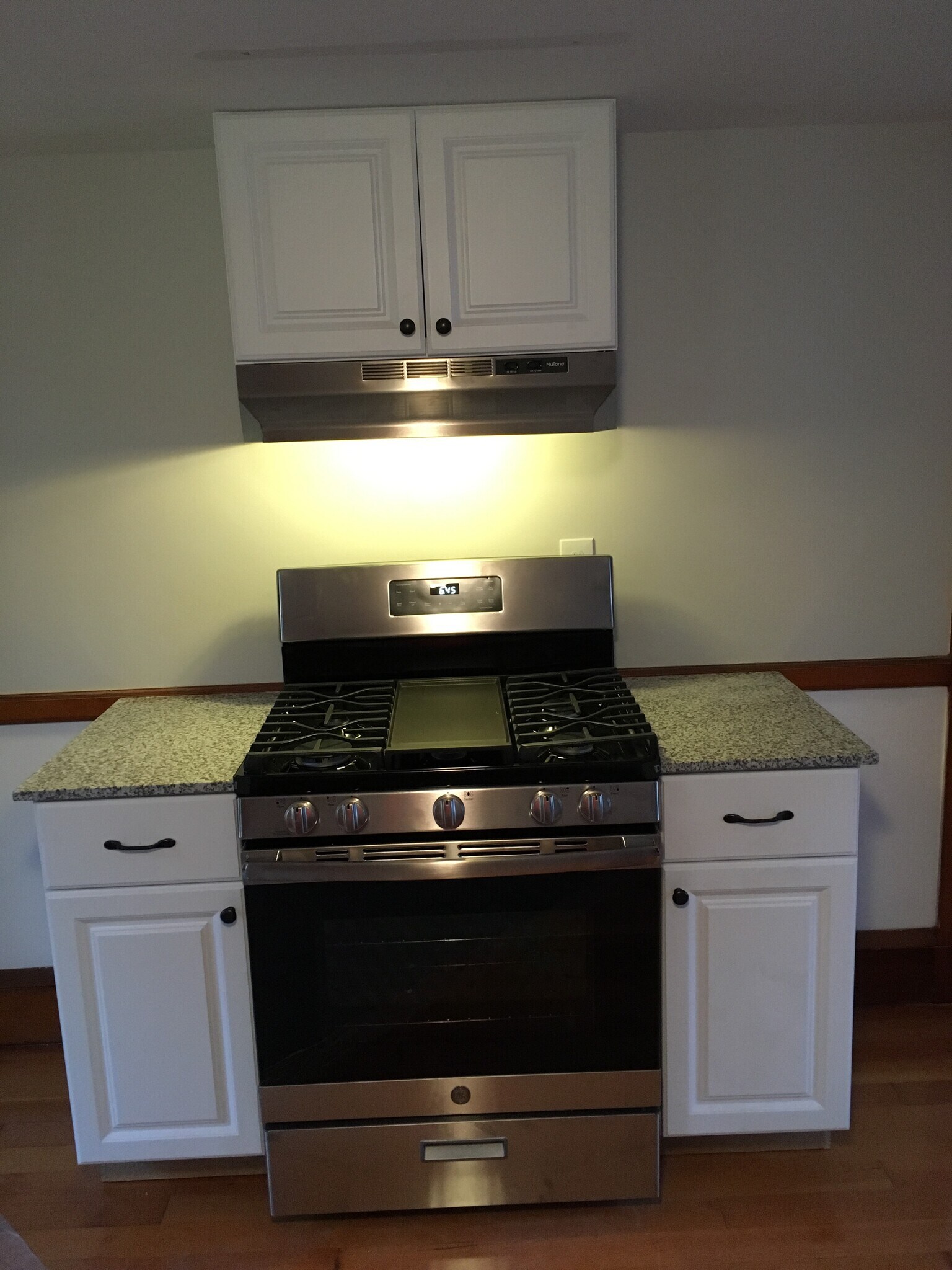 Building Photo - 48 Market St