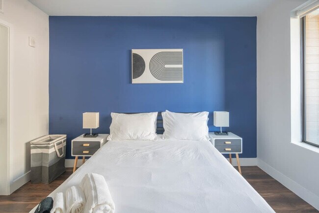 Building Photo - 701 W Rio Salado Pkwy