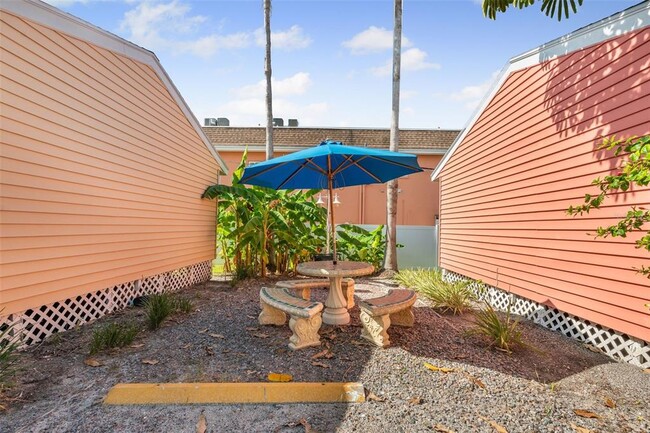 Building Photo - 1603 Gulf Dr N